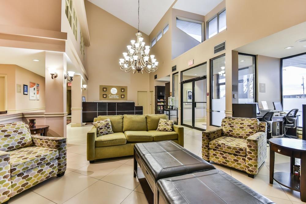 Comfort Inn & Suites Ambassador Bridge Windsor Esterno foto