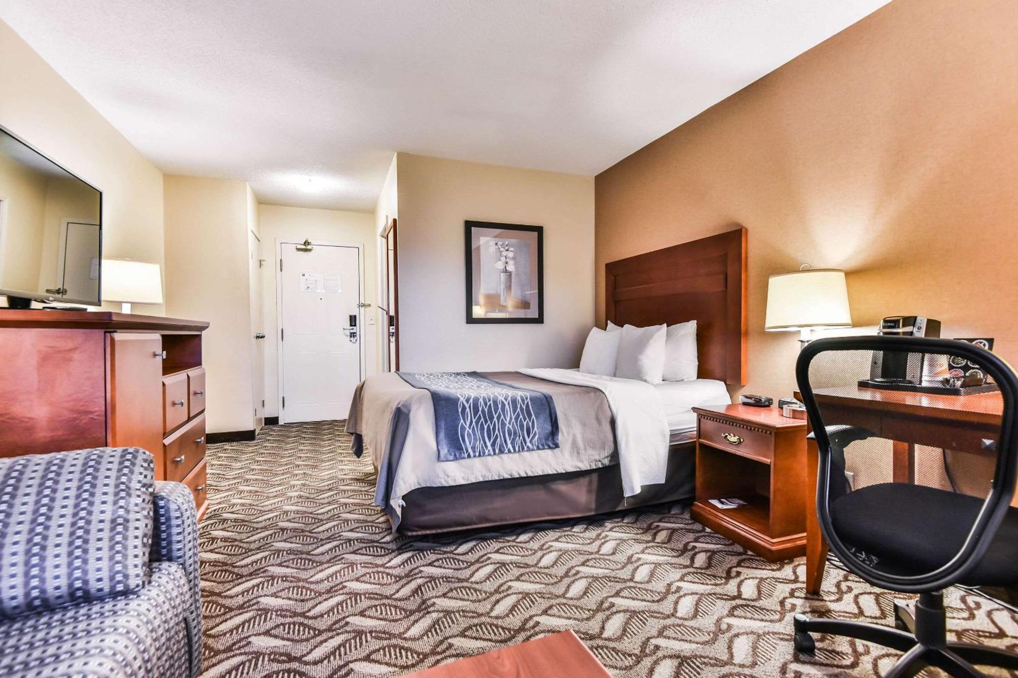 Comfort Inn & Suites Ambassador Bridge Windsor Esterno foto