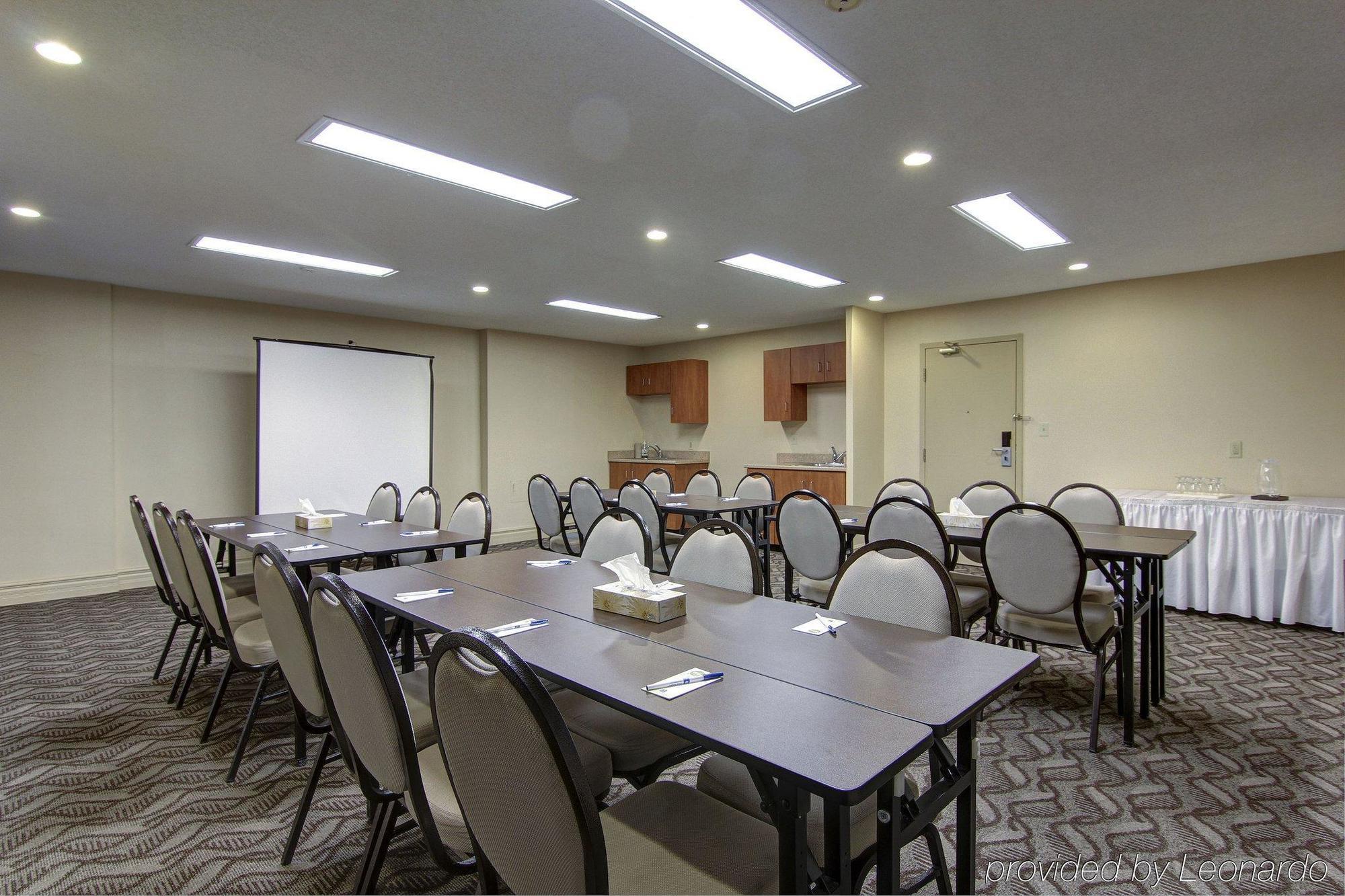 Comfort Inn & Suites Ambassador Bridge Windsor Esterno foto