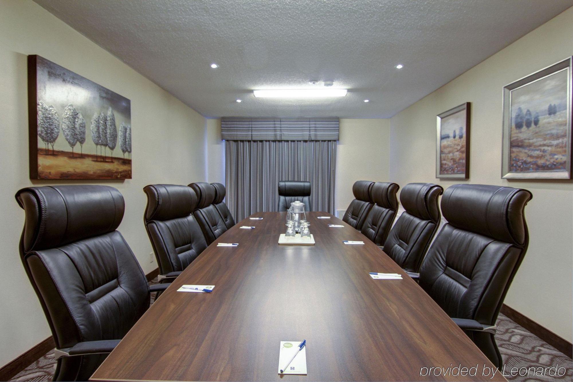 Comfort Inn & Suites Ambassador Bridge Windsor Esterno foto