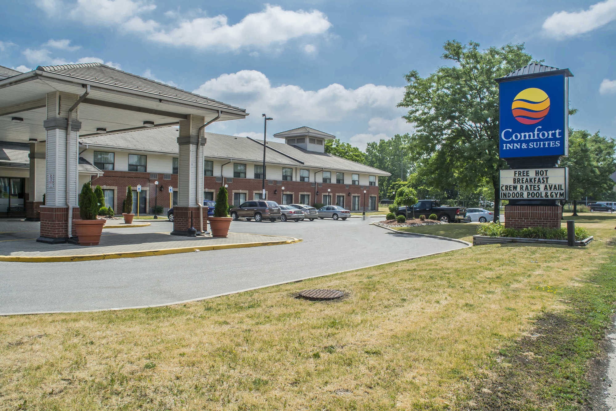 Comfort Inn & Suites Ambassador Bridge Windsor Esterno foto