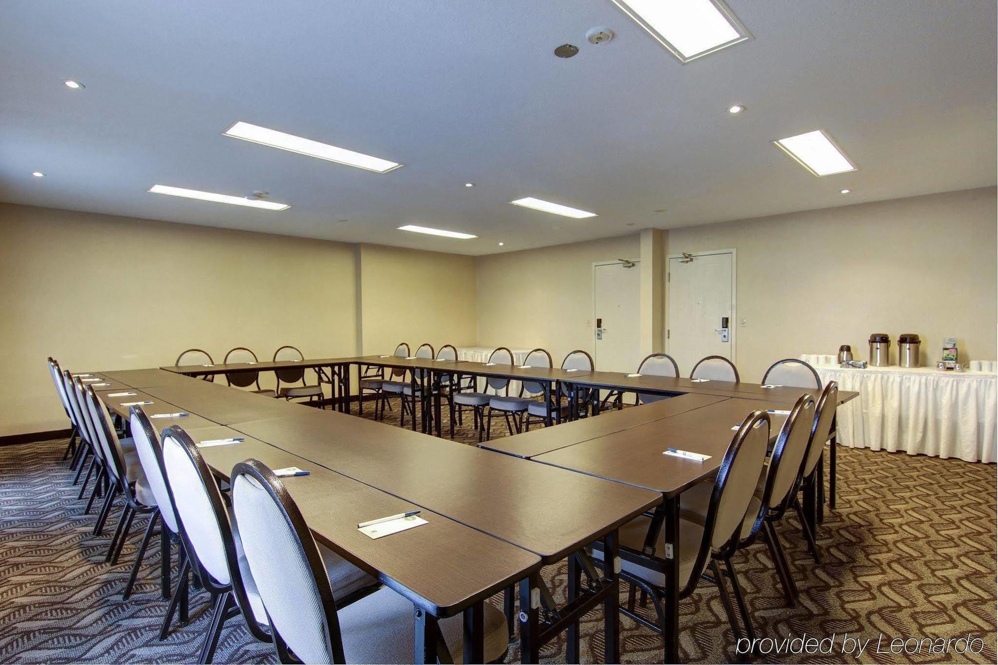 Comfort Inn & Suites Ambassador Bridge Windsor Esterno foto